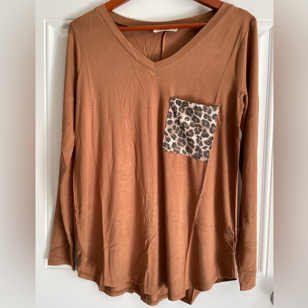 Zenana, Women’s Long Sleeve, Size Medium, Brown With Animal Print Pocket Shirt